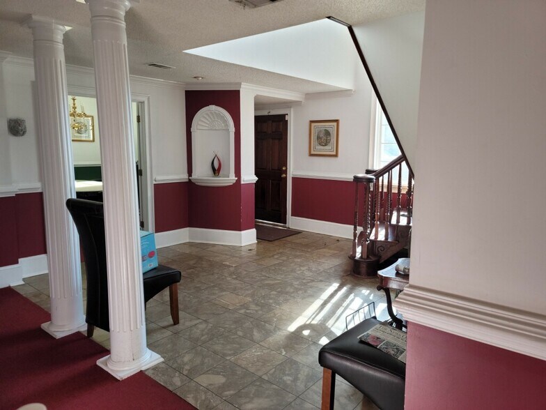 More Photos Of 1126 Ponce De Leon Ave, Atlanta Office For Sale