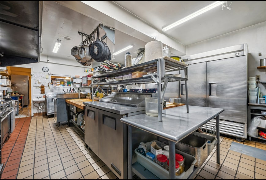 More Photos Of 181 E Brown St, Blairsville Restaurant For Sale