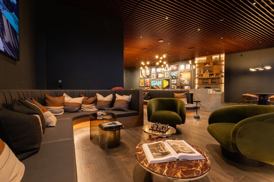 More Photos Of 23823 Ventura Blvd, Calabasas Warehouse For Sale