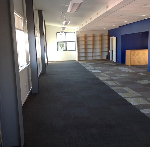 More Photos Of 4993 Niagara Ave, San Diego General Retail For Lease