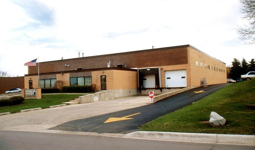 Primary Photo Of 2455 Wisconsin Ave, Downers Grove Manufacturing For Lease