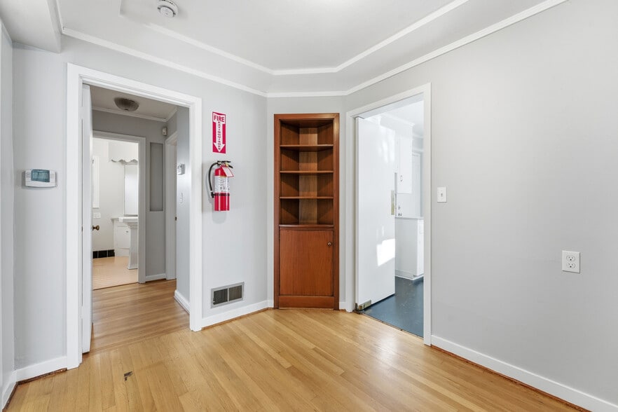 More Photos Of 1607-1611 NE 16th Ave, Portland Office For Lease