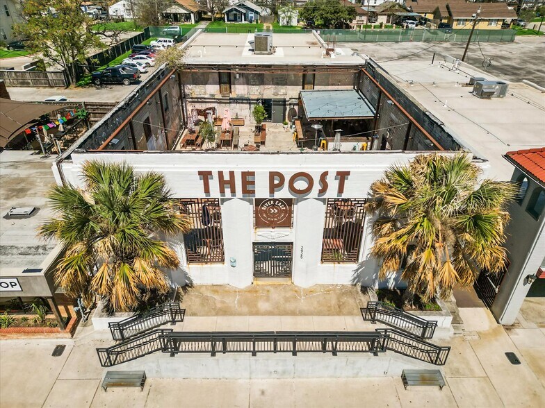 More Photos Of 2925 Race St, Fort Worth Restaurant For Lease