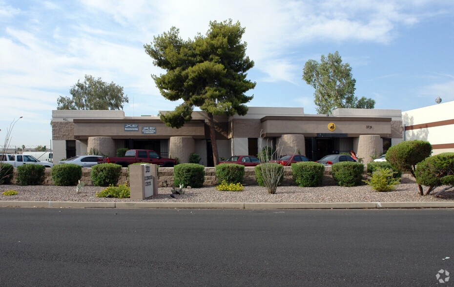 More Photos Of 3731 E La Salle St, Phoenix Warehouse For Sale