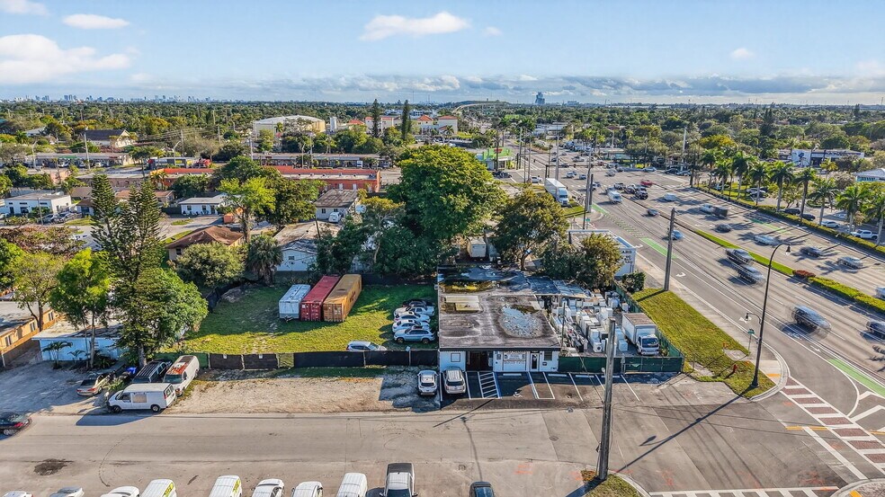 More Photos Of 3928 SW 12th Ct, Fort Lauderdale Manufacturing For Sale
