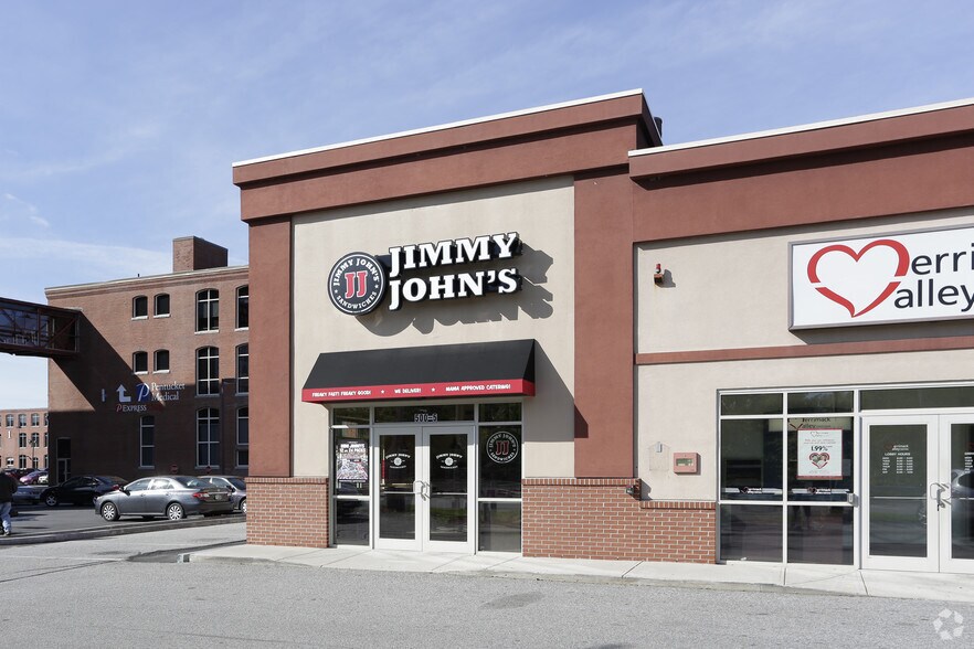 More Photos Of 500A Merrimack St, Lawrence Freestanding For Lease