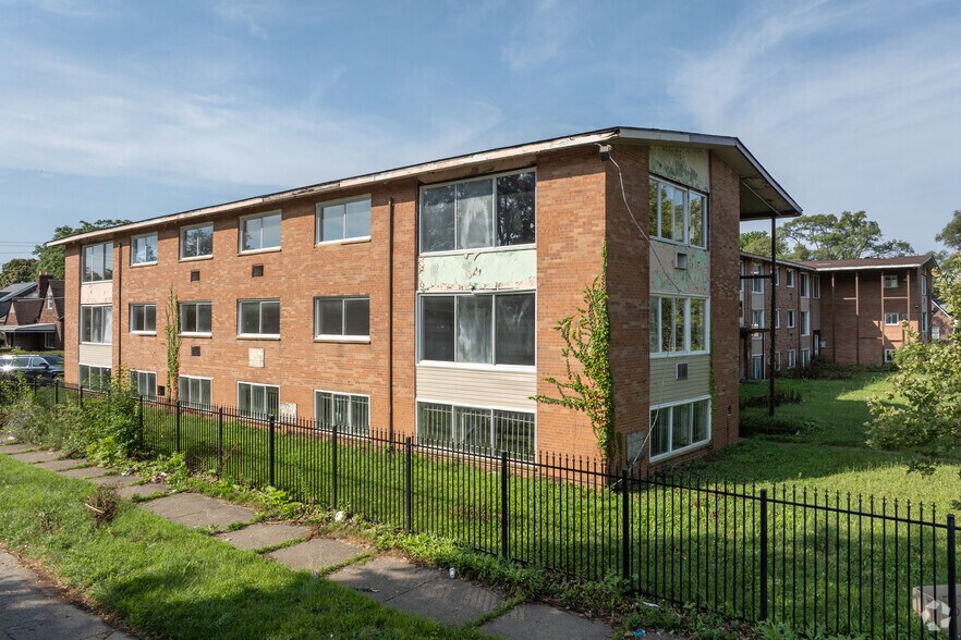 More Photos Of 14420-14440 Frankfort St, Detroit Apartments For Sale