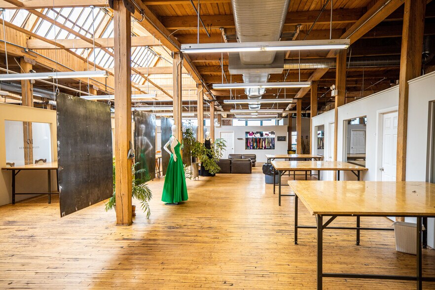 More Photos Of 1200 W 35th St, Chicago Coworking Space