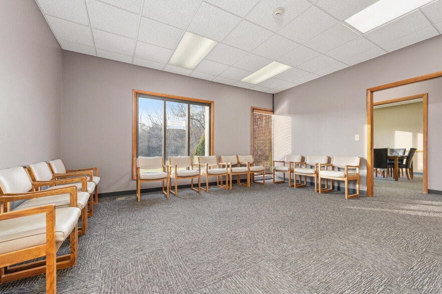 More Photos Of 4718 National Rd E, Richmond Office For Lease