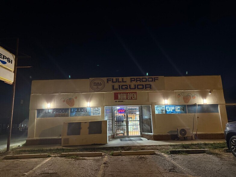 Primary Photo Of 100 Ave H, Poteet Flex For Sale