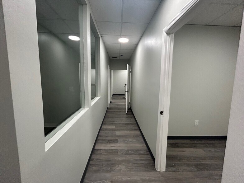 More Photos Of 5100 Hollywood Blvd, Hollywood Medical For Lease
