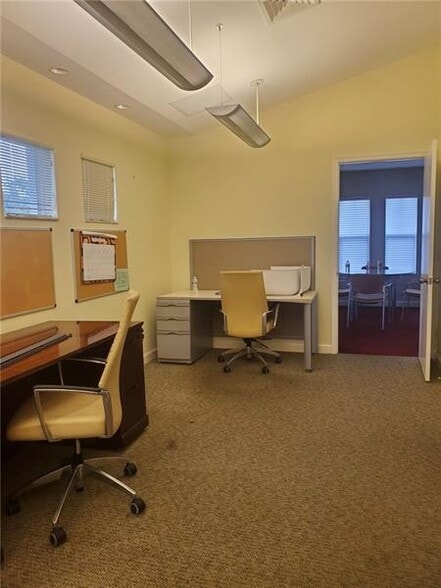 More Photos Of 124 N Swinton Ave, Delray Beach Office For Sale