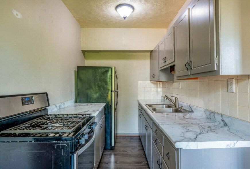 More Photos Of 718 W Mulberry St, Kokomo Apartments For Sale