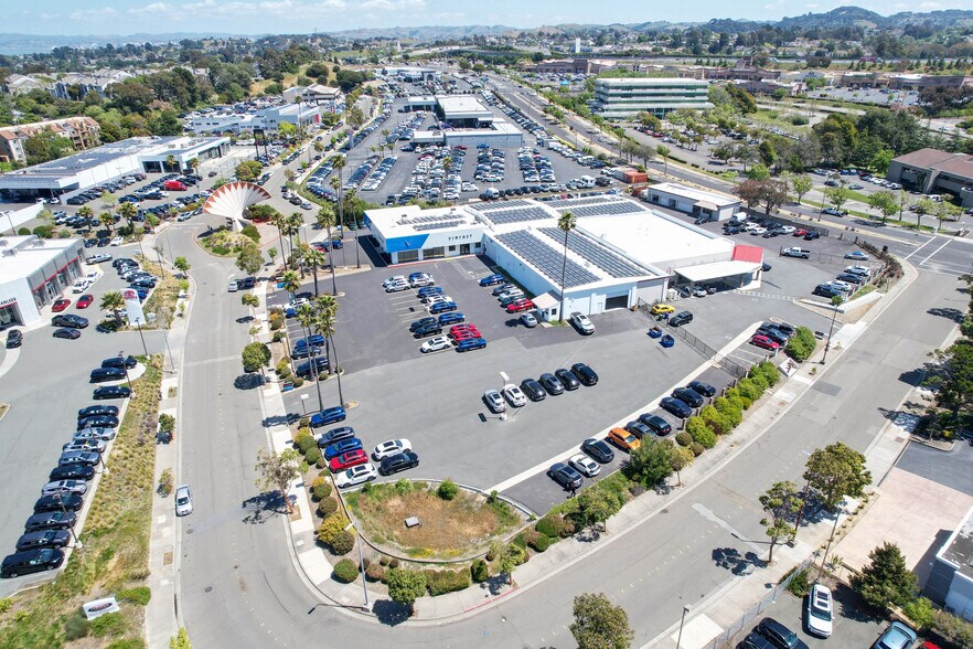 More Photos Of 3230 Auto Plz, Richmond Auto Dealership For Lease