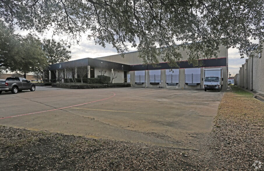 Primary Photo Of 3410 Century Cir, Irving Warehouse For Sale