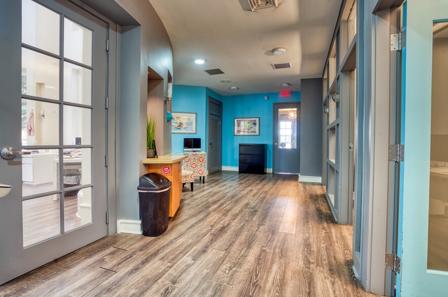 More Photos Of 2330 W Horatio St, Tampa Medical For Lease