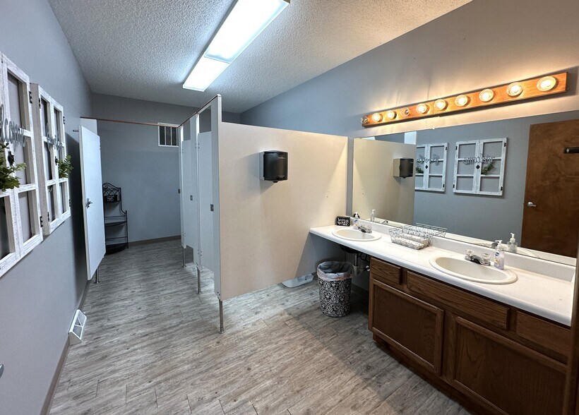 More Photos Of 3372 E Moffett Ln, Bloomington Religious Facility For Sale