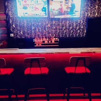 More Photos Of 3212 20th Ave, Valley Sports And Entertainment For Lease