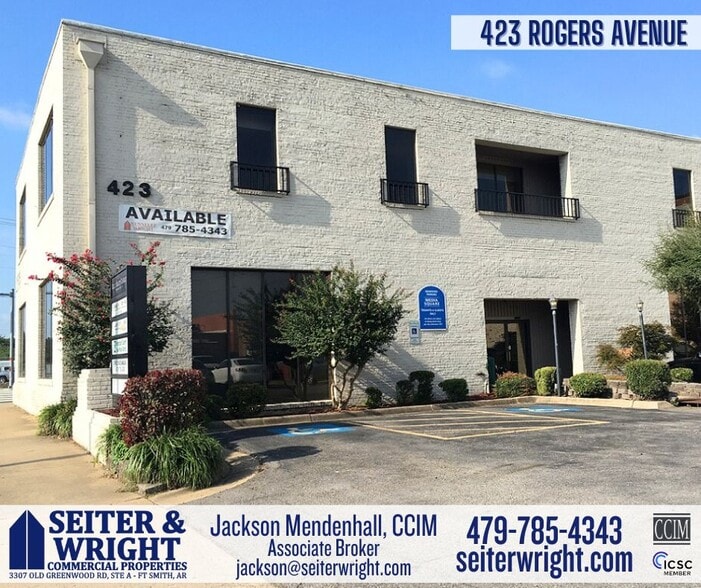 Primary Photo Of 423 Rogers Ave, Fort Smith Office For Lease