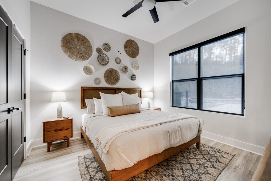 More Photos Of 215 Wayward Winds Rd, Hot Springs National Park Apartments For Sale