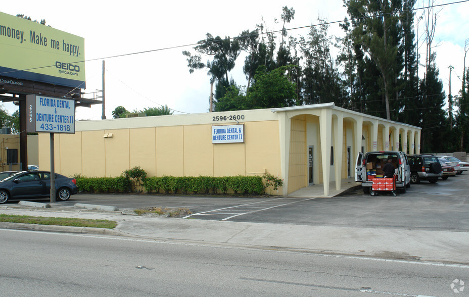 Primary Photo Of 2596 Forest Hill Blvd, West Palm Beach Medical For Lease