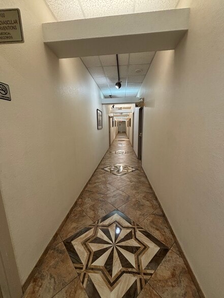 More Photos Of 1900 N Mills Ave, Orlando Medical For Lease