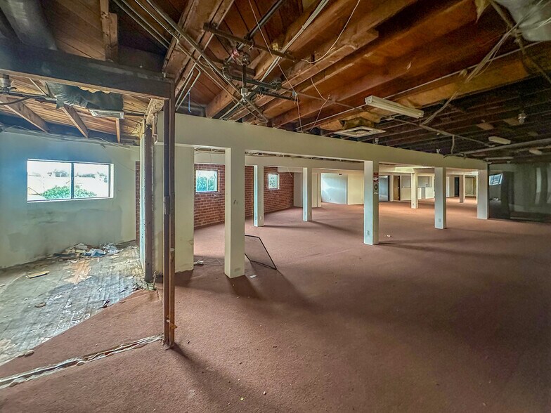 More Photos Of 1830 S La Cienega Blvd, Los Angeles Freestanding For Lease