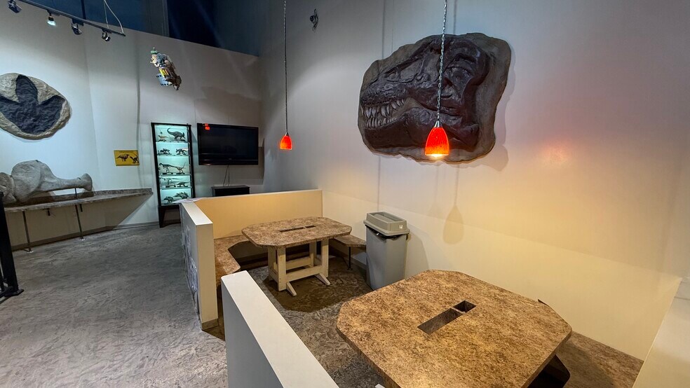 More Photos Of 1381 Dinosaur trail, Drumheller Storefront For Sale