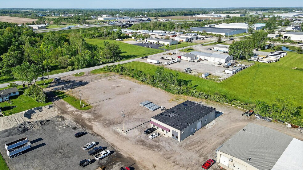 More Photos Of 1359 E Hanthorn Rd, Lima Light Distribution For Lease