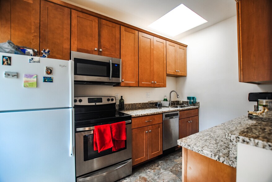 More Photos Of 809 Cathedral St, Baltimore Apartments For Lease