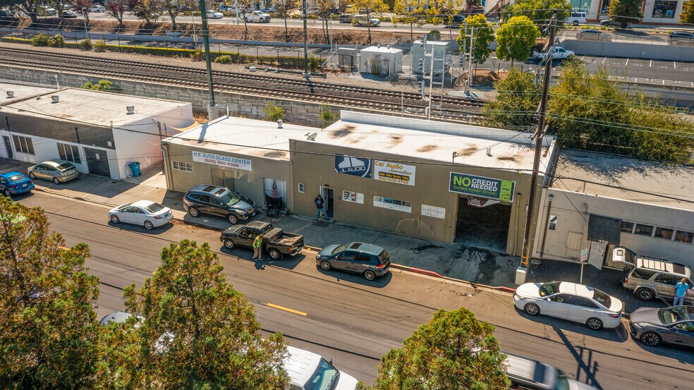 Primary Photo Of 780 Old County Rd, Belmont Service For Lease