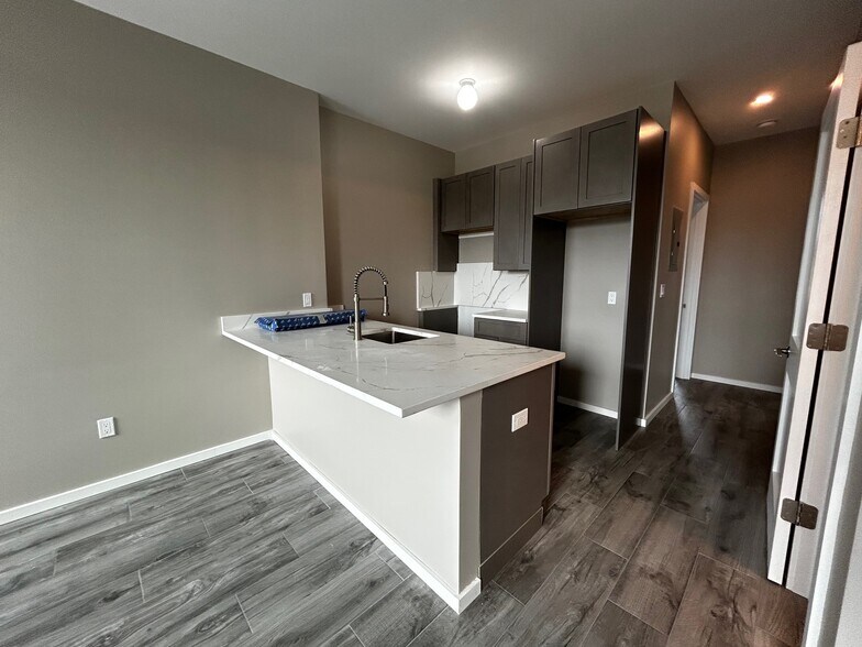 More Photos Of 1230 Bay St, Staten Island General Retail For Sale