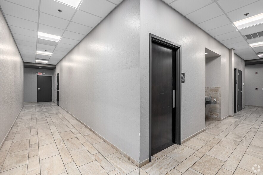 More Photos Of 3151 W Tecumseh Rd, Norman Medical For Lease