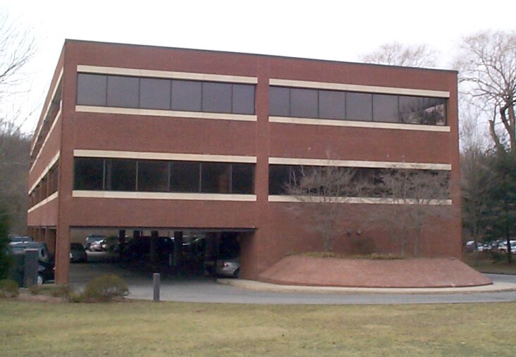 More Photos Of 43 Danbury Rd, Wilton Office For Lease