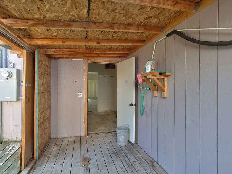 More Photos Of 8523 SE Stark St, Portland Office Residential For Sale