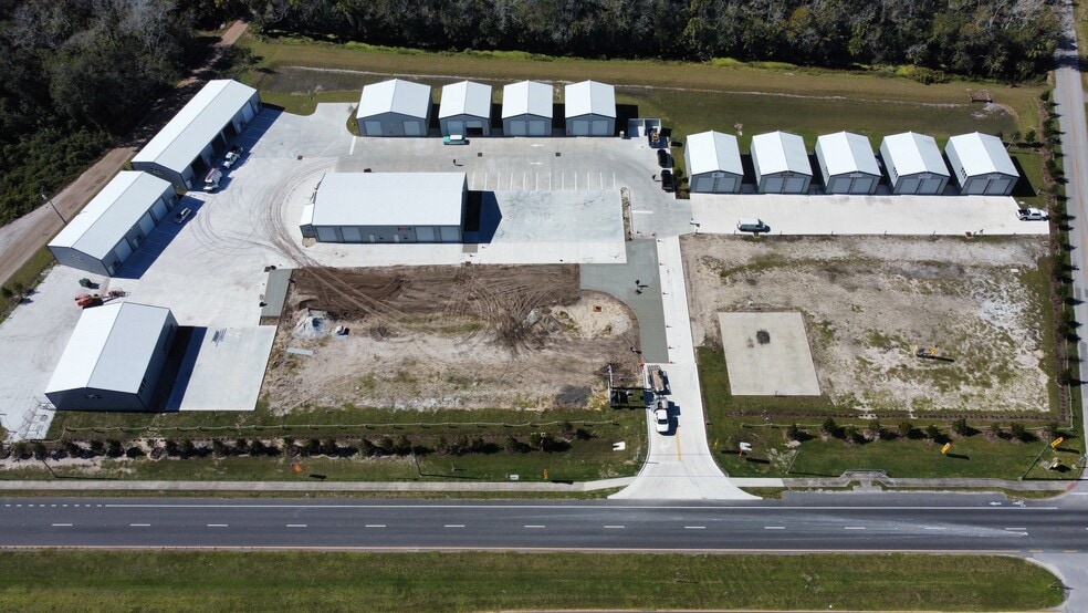 More Photos Of 790 N US Highway 1, Oak Hill Light Distribution For Lease