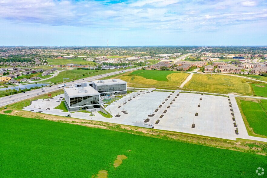 More Photos Of 18881 W Dodge Rd, Omaha Office For Sale