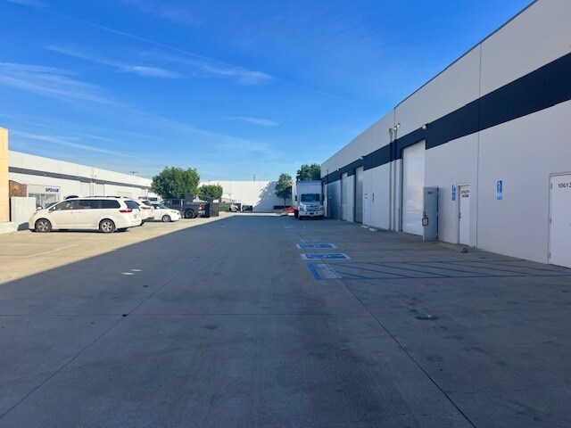 More Photos Of 10601-10625 E Rush St, South El Monte Flex For Lease