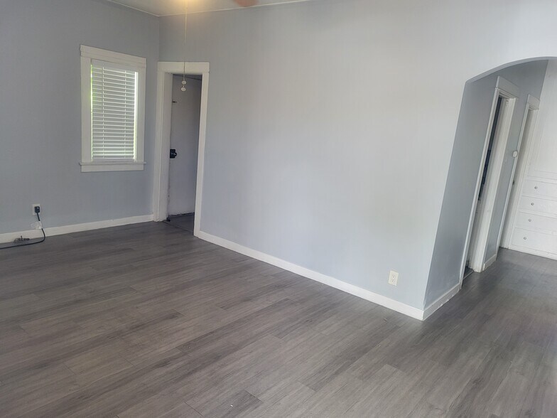 More Photos Of 1050 E Hellman St, Long Beach Apartments For Sale