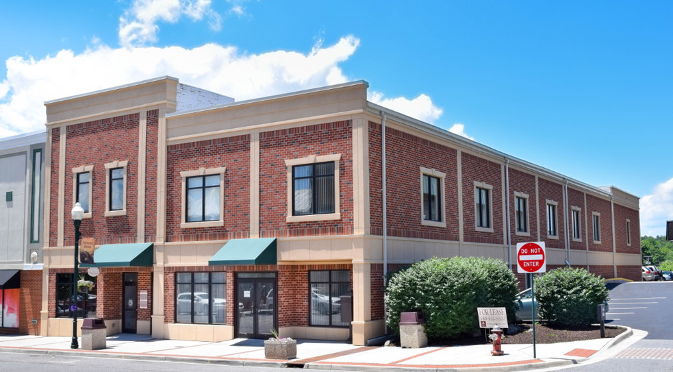 Primary Photo Of 13-17 W Main St, Christiansburg Office For Lease