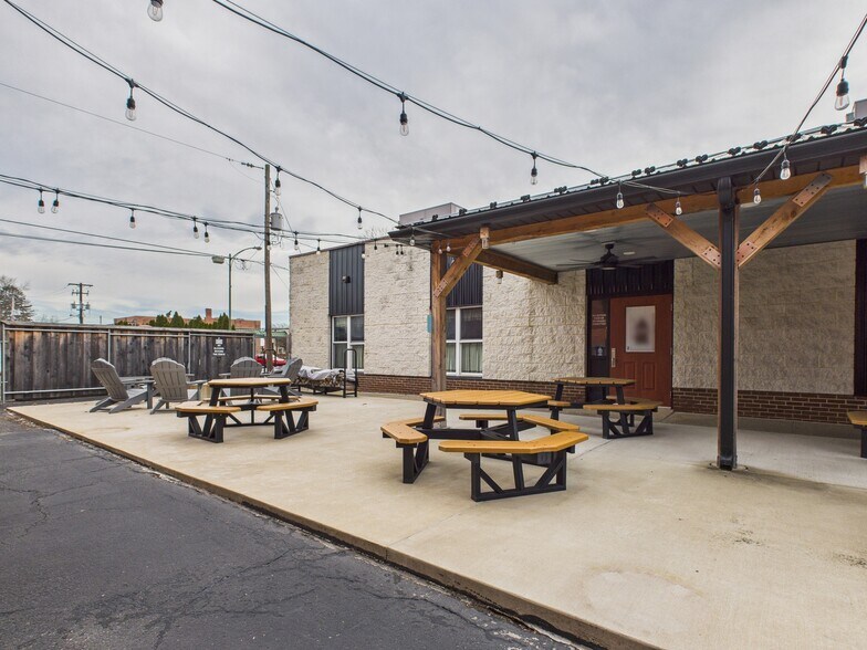 More Photos Of 913 Arch St, Williamsport Restaurant For Sale