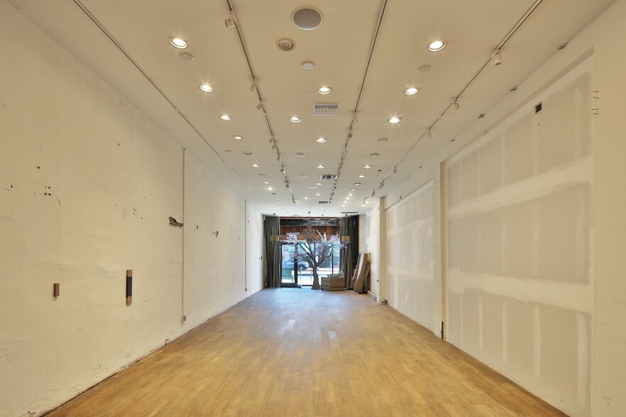 More Photos Of 463-467 S La Brea Ave, Los Angeles Storefront Retail Office For Lease