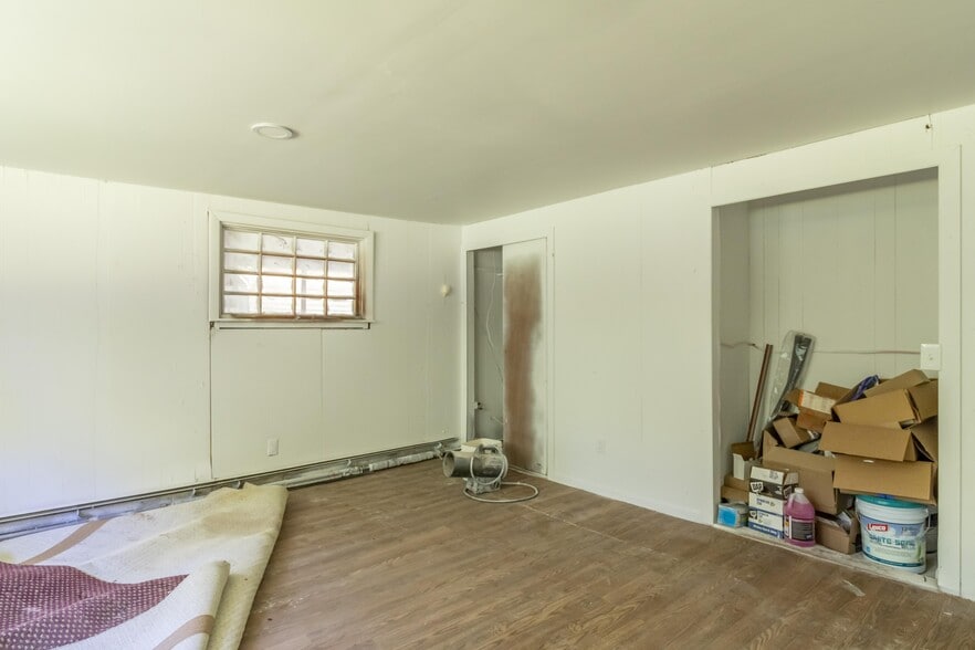 More Photos Of 196 US Route 1, Bucksport Hotel For Sale