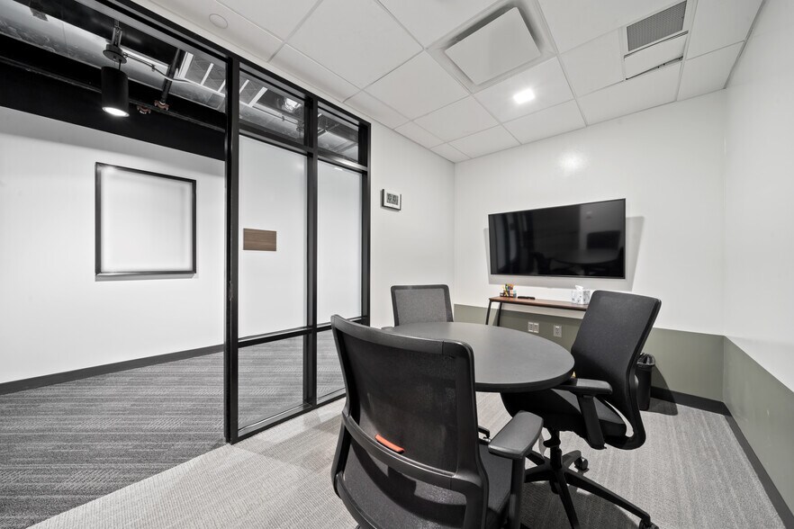 More Photos Of 7620 Guadalupe St, Austin Office For Lease