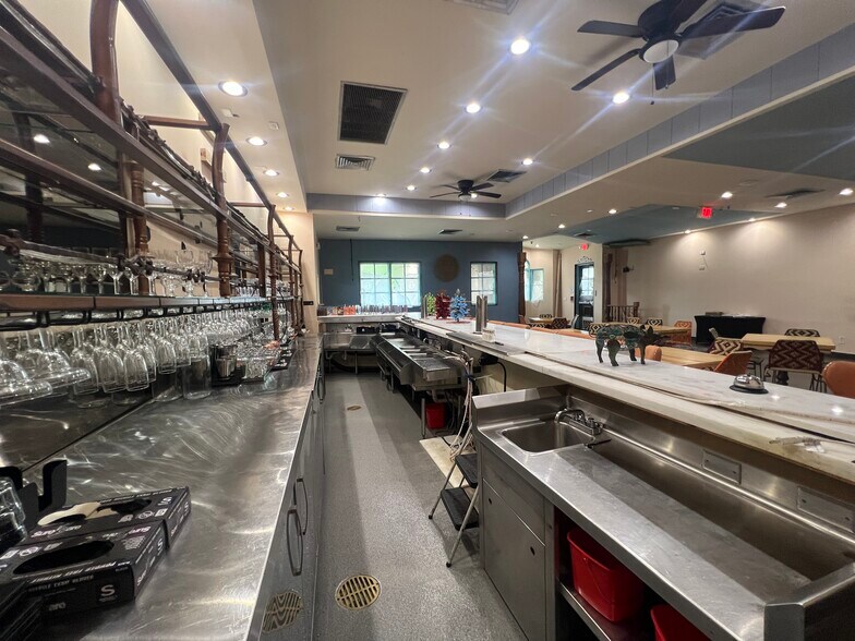 More Photos Of 2255 NW 87th Ave, Miami Restaurant For Lease