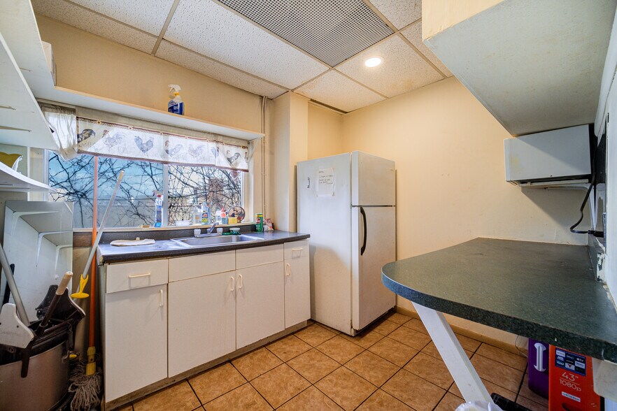 More Photos Of 346 Broadway, Newburgh Storefront Retail Office For Sale