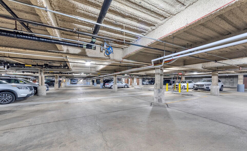 More Photos Of 350 S Northwest Hwy, Park Ridge Office For Lease