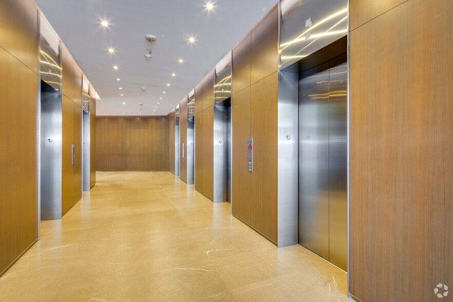 More Photos Of 650 Massachusetts Ave NW, Washington Office For Lease