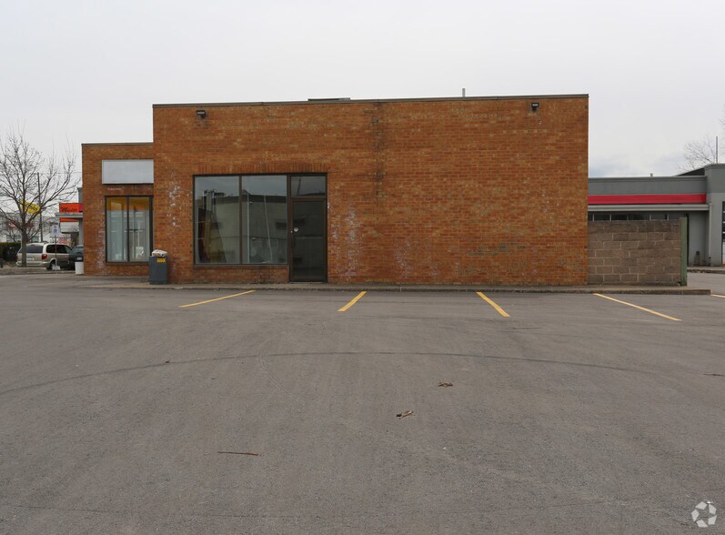 More Photos Of 389 Ontario St, St Catharines Storefront For Lease