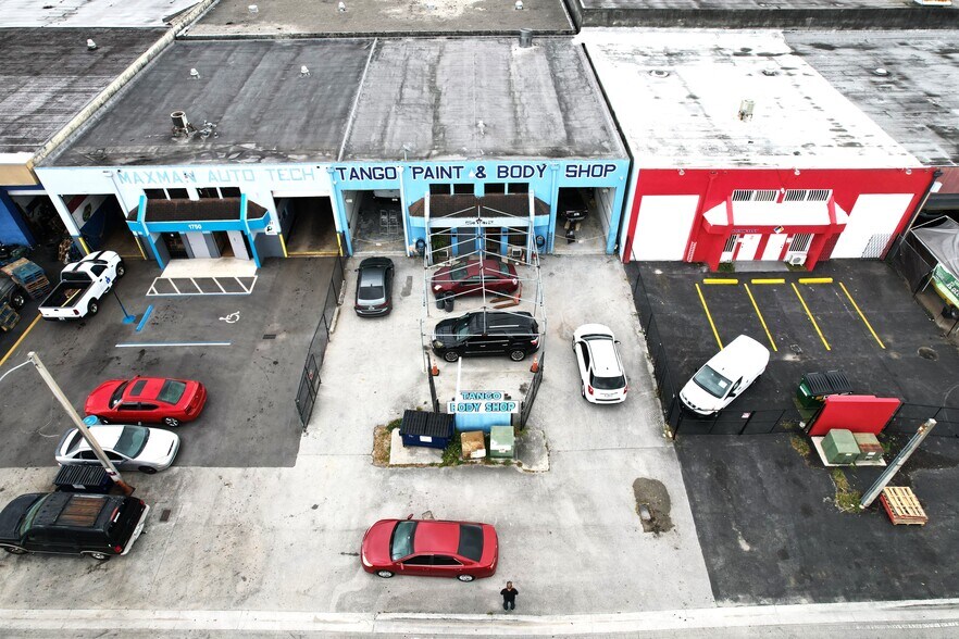 Primary Photo Of 1756 W 41st St, Hialeah Auto Repair For Lease